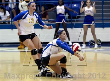 Thumbnail 2 in Ennis @ Corsicana photogallery.