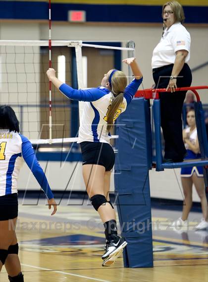Thumbnail 3 in Ennis @ Corsicana photogallery.