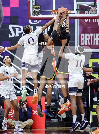 Thumbnail 1 in Oak Hill Academy vs. Brewster Academy National (Army National Guard Hoophall Classic) photogallery.