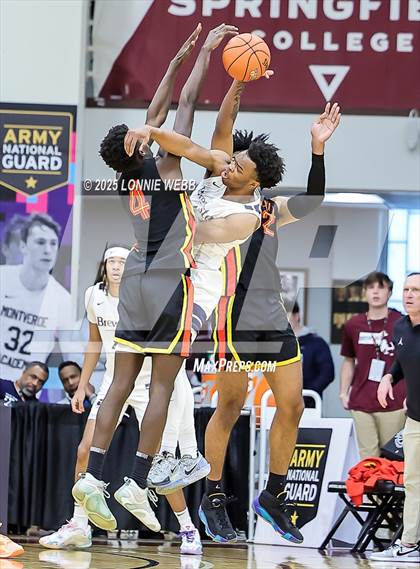 Thumbnail 2 in Oak Hill Academy vs. Brewster Academy National (Army National Guard Hoophall Classic) photogallery.