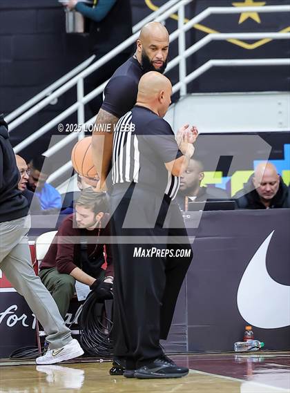 Thumbnail 2 in Oak Hill Academy vs. Brewster Academy National (Army National Guard Hoophall Classic) photogallery.