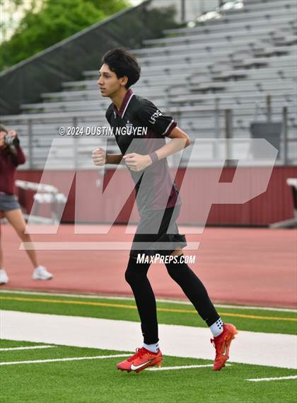 Thumbnail 2 in A&M Consolidated vs. East View (UIL 5A Region III Area Round) photogallery.