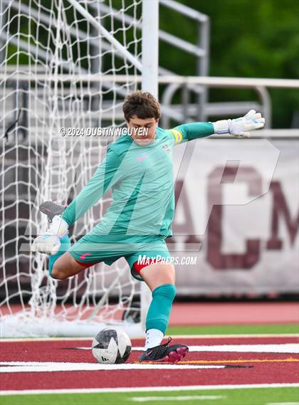 Thumbnail 2 in A&M Consolidated vs. East View (UIL 5A Region III Area Round) photogallery.