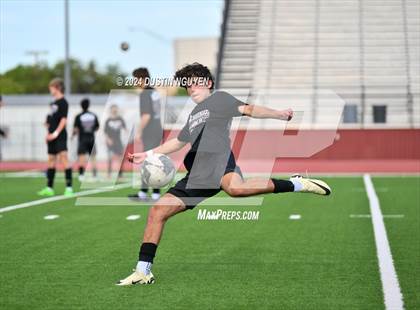 Thumbnail 3 in A&M Consolidated vs. East View (UIL 5A Region III Area Round) photogallery.