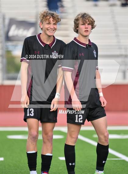 Thumbnail 2 in A&M Consolidated vs. East View (UIL 5A Region III Area Round) photogallery.