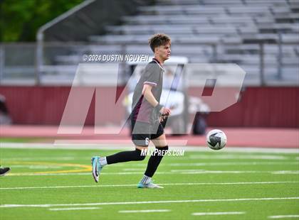 Thumbnail 2 in A&M Consolidated vs. East View (UIL 5A Region III Area Round) photogallery.