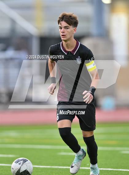 Thumbnail 1 in A&M Consolidated vs. East View (UIL 5A Region III Area Round) photogallery.