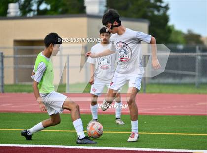 Thumbnail 3 in A&M Consolidated vs. East View (UIL 5A Region III Area Round) photogallery.