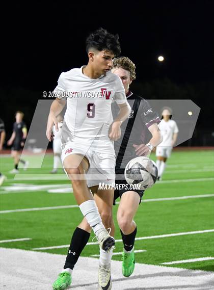Thumbnail 1 in A&M Consolidated vs. East View (UIL 5A Region III Area Round) photogallery.