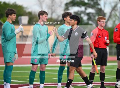 Thumbnail 2 in A&M Consolidated vs. East View (UIL 5A Region III Area Round) photogallery.