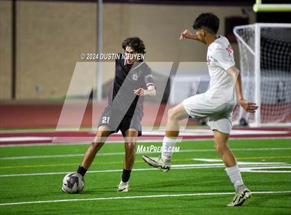 Thumbnail 3 in A&M Consolidated vs. East View (UIL 5A Region III Area Round) photogallery.