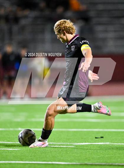 Thumbnail 2 in A&M Consolidated vs. East View (UIL 5A Region III Area Round) photogallery.