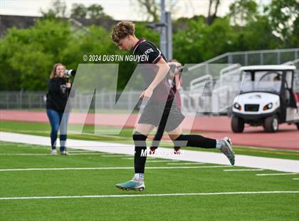 Thumbnail 2 in A&M Consolidated vs. East View (UIL 5A Region III Area Round) photogallery.