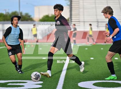 Thumbnail 3 in A&M Consolidated vs. East View (UIL 5A Region III Area Round) photogallery.