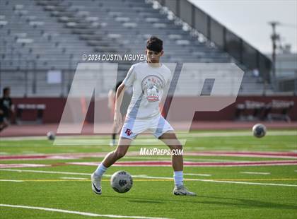 Thumbnail 2 in A&M Consolidated vs. East View (UIL 5A Region III Area Round) photogallery.