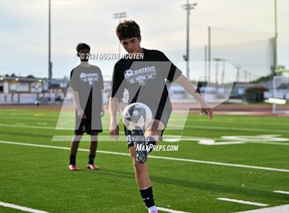 Thumbnail 1 in A&M Consolidated vs. East View (UIL 5A Region III Area Round) photogallery.
