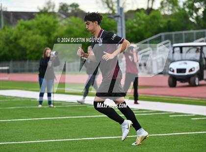 Thumbnail 1 in A&M Consolidated vs. East View (UIL 5A Region III Area Round) photogallery.