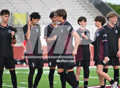 Thumbnail 1 in A&M Consolidated vs. East View (UIL 5A Region III Area Round) photogallery.