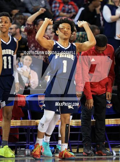 Thumbnail 2 in Washington County vs. Henderson Collegiate (NCHSAA 1A Regional Round) photogallery.