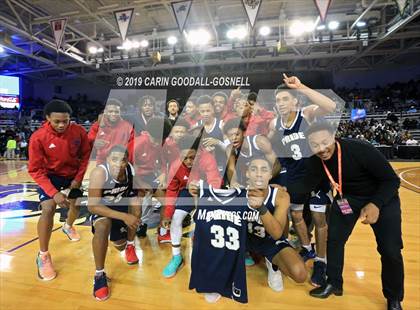 Thumbnail 2 in Washington County vs. Henderson Collegiate (NCHSAA 1A Regional Round) photogallery.