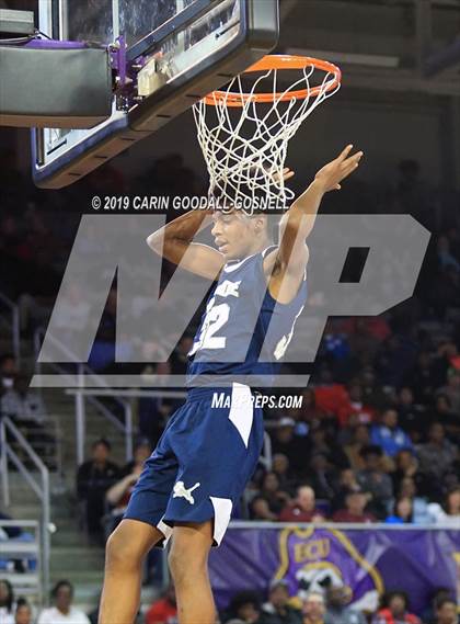Thumbnail 2 in Washington County vs. Henderson Collegiate (NCHSAA 1A Regional Round) photogallery.