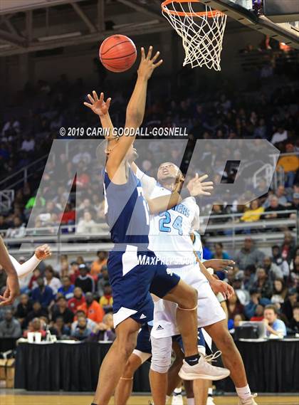 Thumbnail 3 in Washington County vs. Henderson Collegiate (NCHSAA 1A Regional Round) photogallery.
