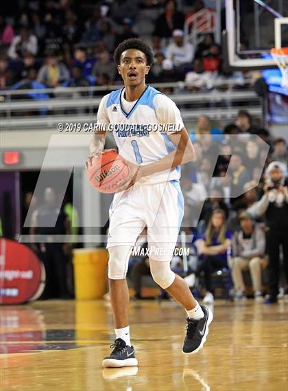 Thumbnail 2 in Washington County vs. Henderson Collegiate (NCHSAA 1A Regional Round) photogallery.