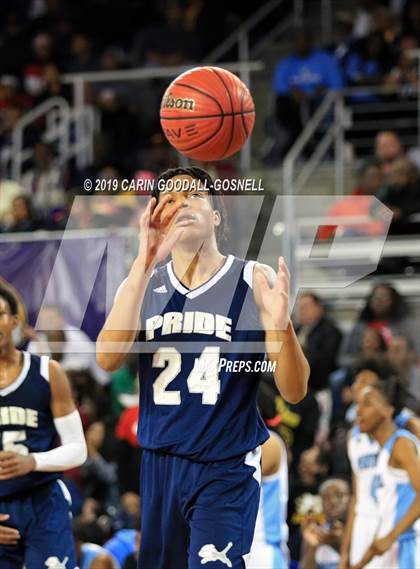 Thumbnail 2 in Washington County vs. Henderson Collegiate (NCHSAA 1A Regional Round) photogallery.