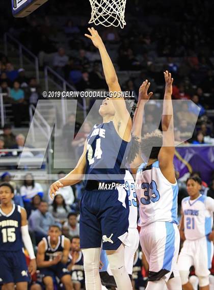 Thumbnail 2 in Washington County vs. Henderson Collegiate (NCHSAA 1A Regional Round) photogallery.
