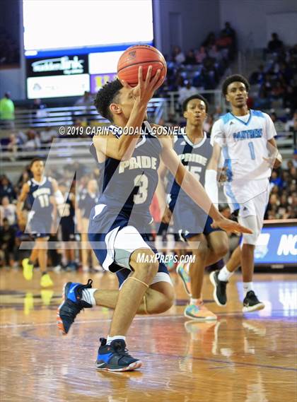 Thumbnail 3 in Washington County vs. Henderson Collegiate (NCHSAA 1A Regional Round) photogallery.