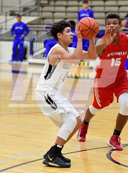 Thumbnail 3 in Antonian Prep Vs Edison [Thomas A.] (SAISD Invitational) photogallery.