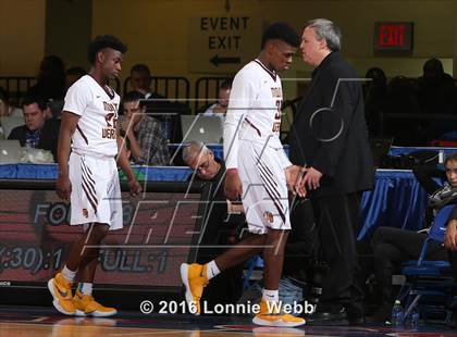 Thumbnail 2 in Saunders vs Mt. Vernon (Section 1 Class AA Semifinal) photogallery.