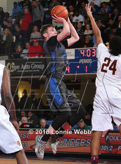 Thumbnail 1 in Saunders vs Mt. Vernon (Section 1 Class AA Semifinal) photogallery.
