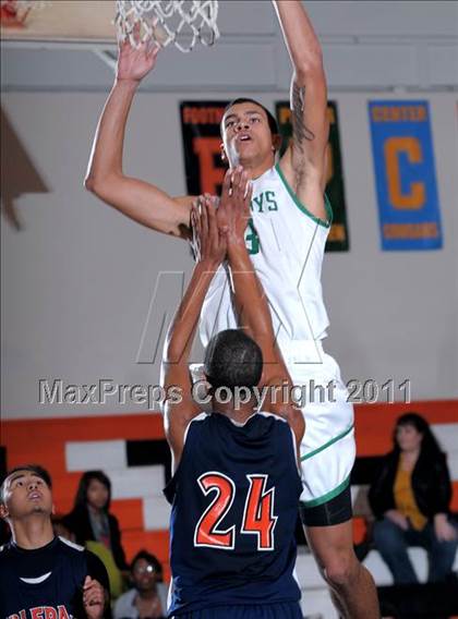 Thumbnail 2 in Cosumnes Oaks vs. St. Mary's (MLK Jr. Camillia Classic) photogallery.