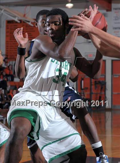Thumbnail 2 in Cosumnes Oaks vs. St. Mary's (MLK Jr. Camillia Classic) photogallery.