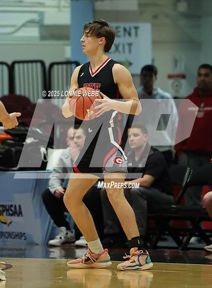 Thumbnail 1 in Rye vs. Yorktown (NYSPHSAA Section 1 Class AA Semifinal) photogallery.