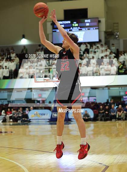 Thumbnail 3 in Rye vs. Yorktown (NYSPHSAA Section 1 Class AA Semifinal) photogallery.