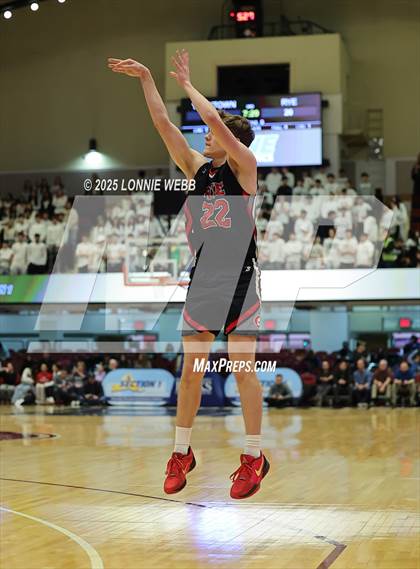 Thumbnail 1 in Rye vs. Yorktown (NYSPHSAA Section 1 Class AA Semifinal) photogallery.