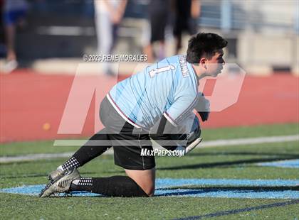 Thumbnail 3 in Fontana vs Crescenta Valley (CIF SS D3 Round 1 Playoff) photogallery.