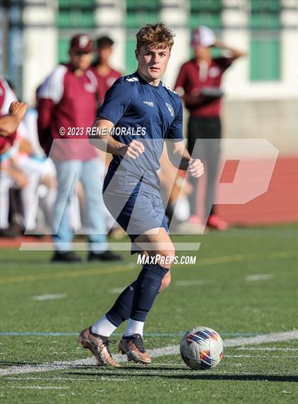 Thumbnail 3 in Fontana vs Crescenta Valley (CIF SS D3 Round 1 Playoff) photogallery.