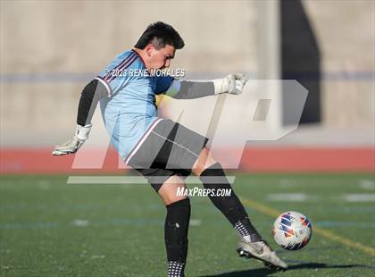 Thumbnail 3 in Fontana vs Crescenta Valley (CIF SS D3 Round 1 Playoff) photogallery.