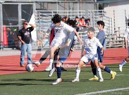 Thumbnail 3 in Fontana vs Crescenta Valley (CIF SS D3 Round 1 Playoff) photogallery.