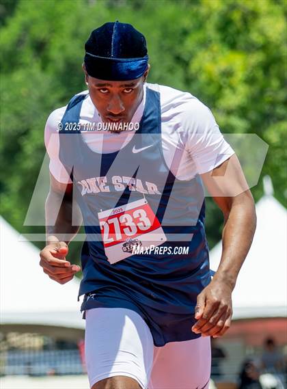 Thumbnail 3 in UIL 5A Boys Track & Field Finals photogallery.