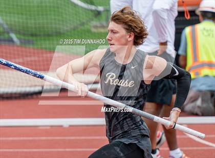 Thumbnail 1 in UIL 5A Boys Track & Field Finals photogallery.