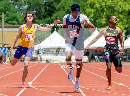 Thumbnail 2 in UIL 5A Boys Track & Field Finals photogallery.