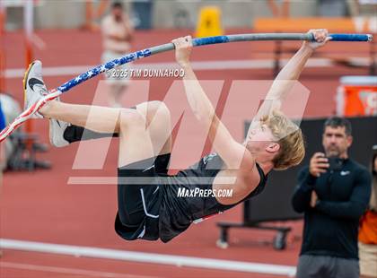 Thumbnail 1 in UIL 5A Boys Track & Field Finals photogallery.