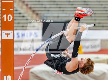 Thumbnail 2 in UIL 5A Boys Track & Field Finals photogallery.