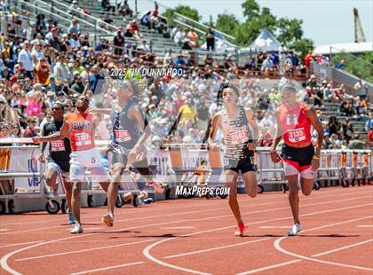 Thumbnail 3 in UIL 5A Boys Track & Field Finals photogallery.