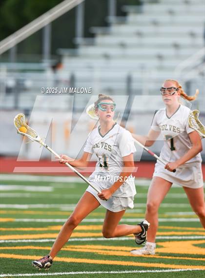 Thumbnail 1 in San Ramon Valley vs. Acalanes (CIF NCS D1 Round 1) photogallery.