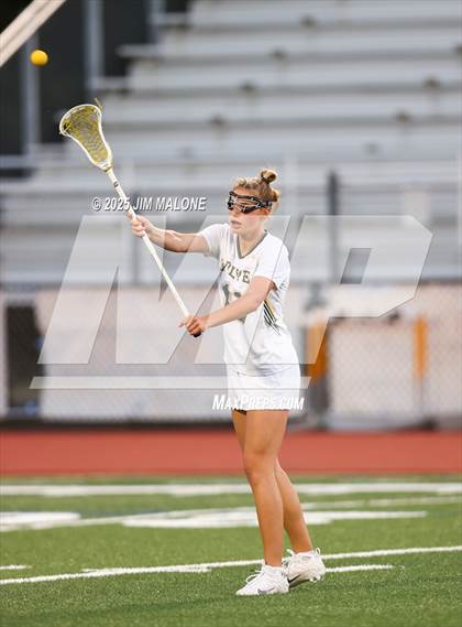 Thumbnail 1 in San Ramon Valley vs. Acalanes (CIF NCS D1 Round 1) photogallery.